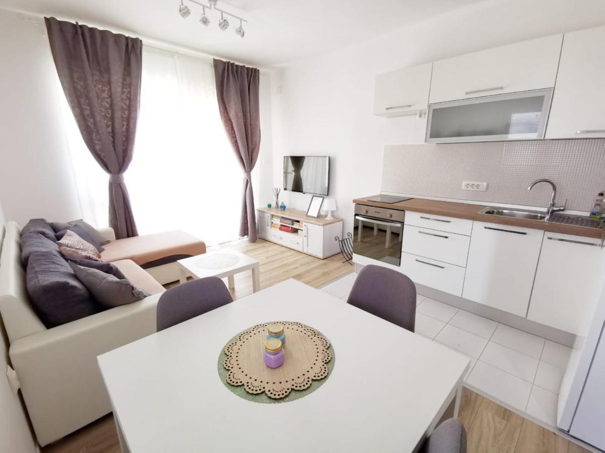 Sea Dream Apartments บาร์บินเย ภายนอก รูปภาพ