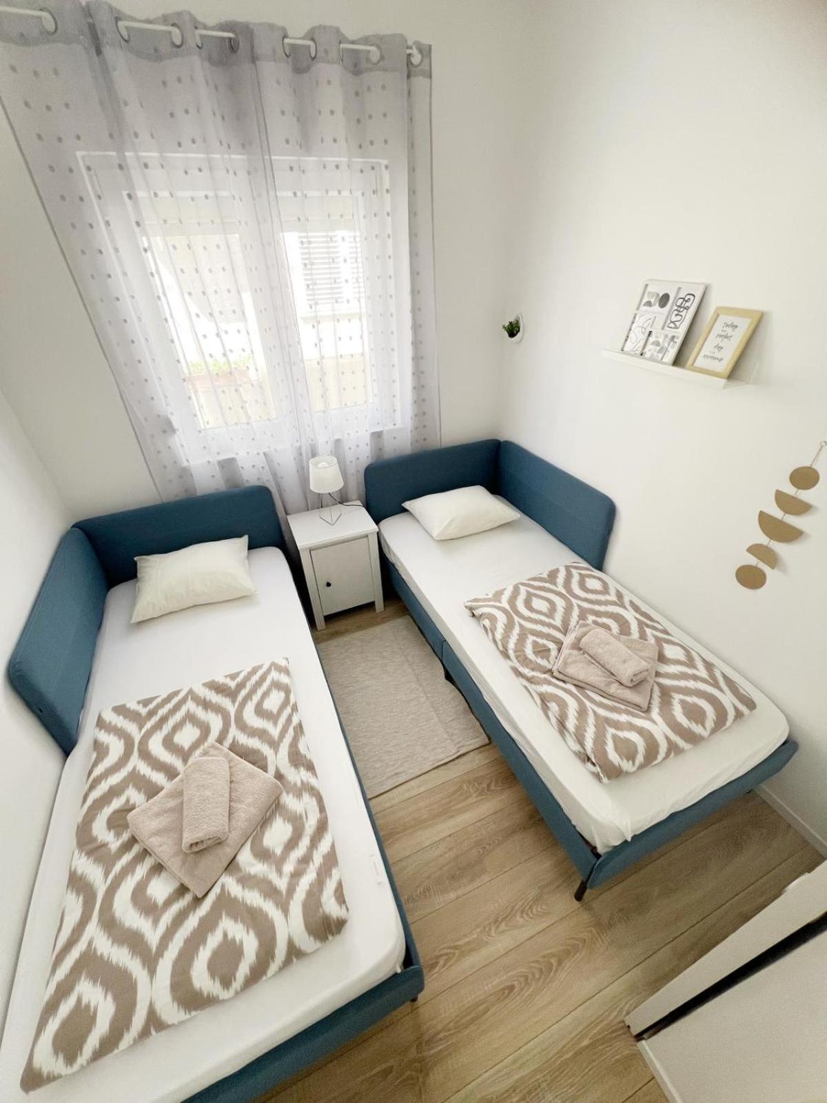 Sea Dream Apartments บาร์บินเย ภายนอก รูปภาพ